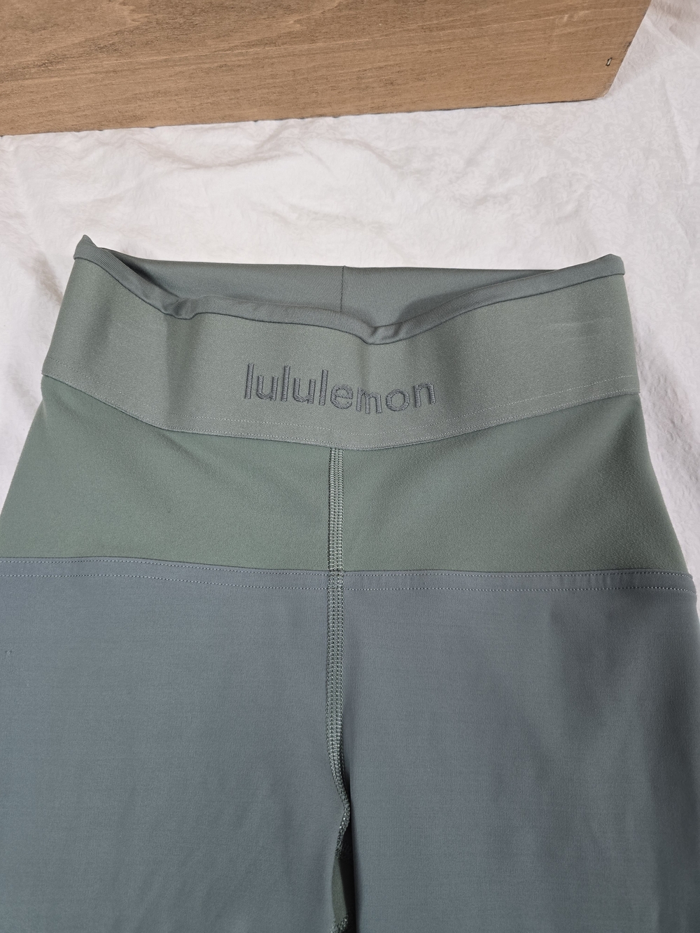 lululemon athletica Two-Tone Green High-Rise Leggings